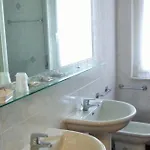 Lucerna Hotel 2*