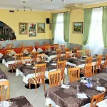 Hotel Lucerna 2*