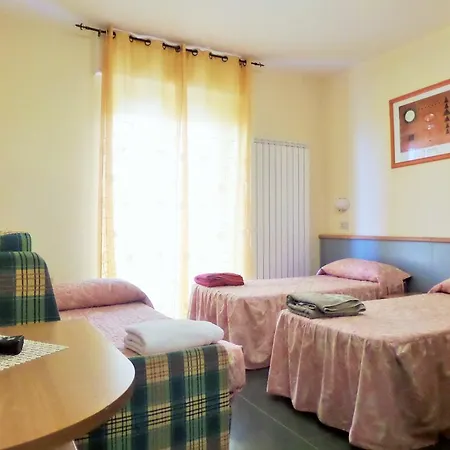 Hotell Lucerna 2*