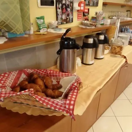 Lucerna Hotel 2*