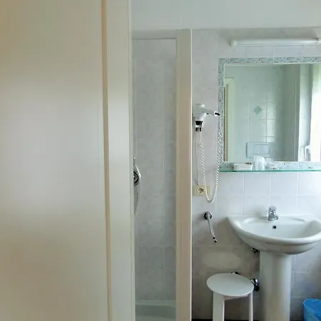 Lucerna Ξενοδοχείο 2*