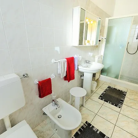Lucerna 2*